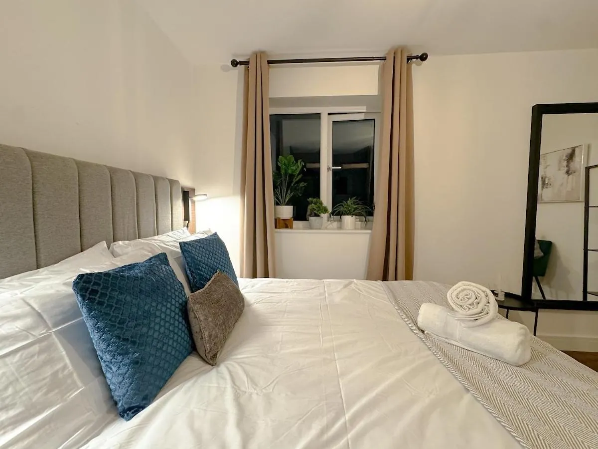 Apartman Spacious 2 Bedroom Modern Flat - City Centre Cardiff