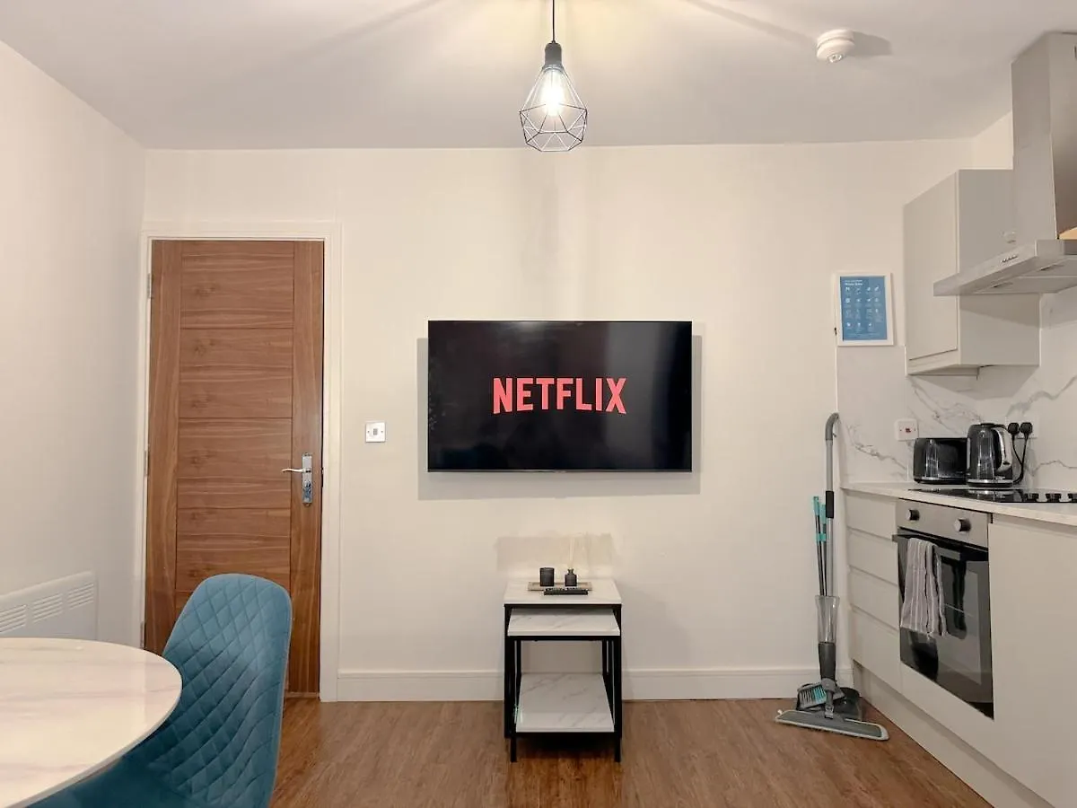 Spacious 2 Bedroom Modern Flat - City Centre Cardiff Apartman