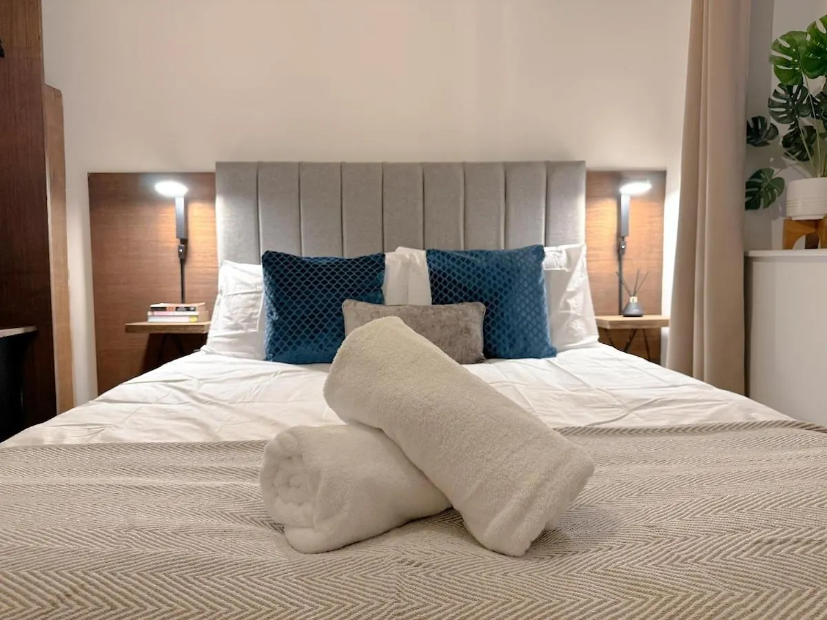 Spacious 2 Bedroom Modern Flat - City Centre Cardiff 0*,  Egyesült Királyság